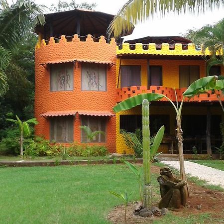 El Castillo Divertido Paraíso Екстериор снимка